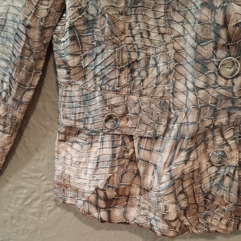 Chico's Tan Blazer with Textured Design Size 1 - Picture 4 of 7